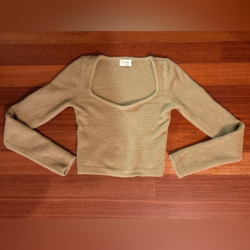 Wilfred Free Fuzzy Knit Cropped Sweater | Size Small | Olive Green